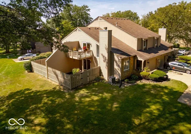 Condo for sale at 517 Conner Crk Dr, Fishers, IN 46038 | MLS# 22123688