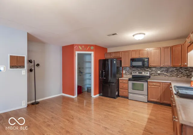 Photo 3 of Sale Pending at 6413 E Pemboke Ct, Camby, IN 46113 | MLS# 22123697 | Listing updated on 2026-09-15