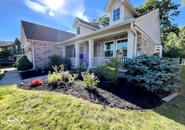 Photo 2 of Single family home for sale at 6320 Falcon Pointe Ln, Indianapolis, IN 46237 | MLS# 22123703 | Listing updated on 2026-09-25