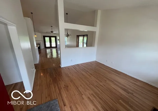 Photo 4 of Single family home for sale at 6320 Falcon Pointe Ln, Indianapolis, IN 46237 | MLS# 22123703 | Listing updated on 2026-10-24