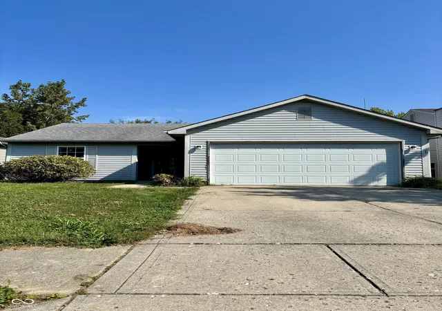 Photo 4 of Single family home for sale at 1808 Roosevelt Dr, Greenfield, IN 46140 | MLS# 22123707 | Listing updated on 2026-09-29