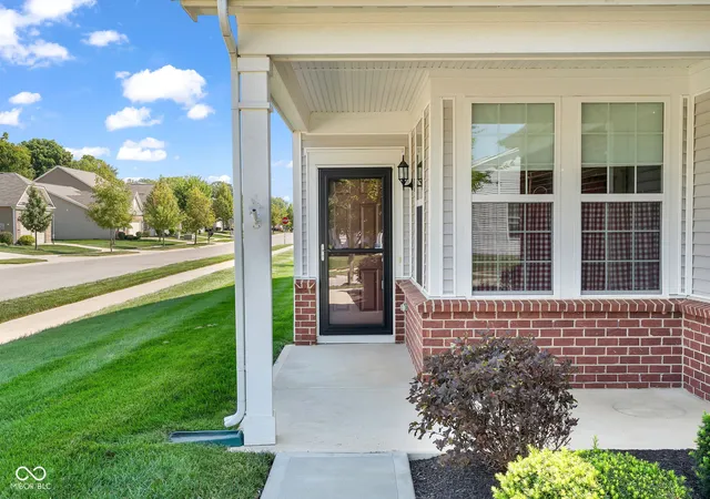 Photo 3 of Single family home for sale at 4727 Lilac Dr, Plainfield, IN 46168 | MLS# 22123771 | Listing updated on 2026-09-10