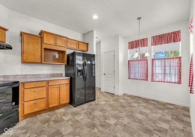 Photo 3 of Single family home for sale at 4727 Lilac Dr, Plainfield, IN 46168 | MLS# 22123771 | Listing updated on 2026-09-10