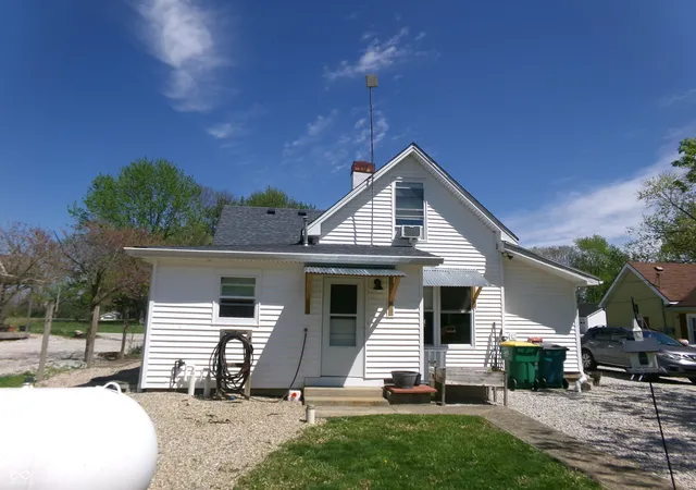 Photo 3 of Sale Pending at 4200 Ann St, Plainfield, IN 46168 | MLS# 22123780 | Listing updated on 2026-09-14