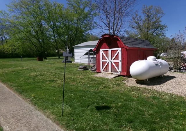 Photo 4 of Sale Pending at 4200 Ann St, Plainfield, IN 46168 | MLS# 22123780 | Listing updated on 2026-09-14
