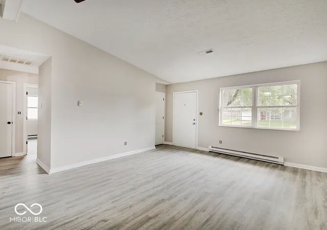 Photo 2 of Single family home for sale at 5428 Yucatan Dr, Indianapolis, IN 46237 | MLS# 22123813 | Listing updated on 2026-10-27
