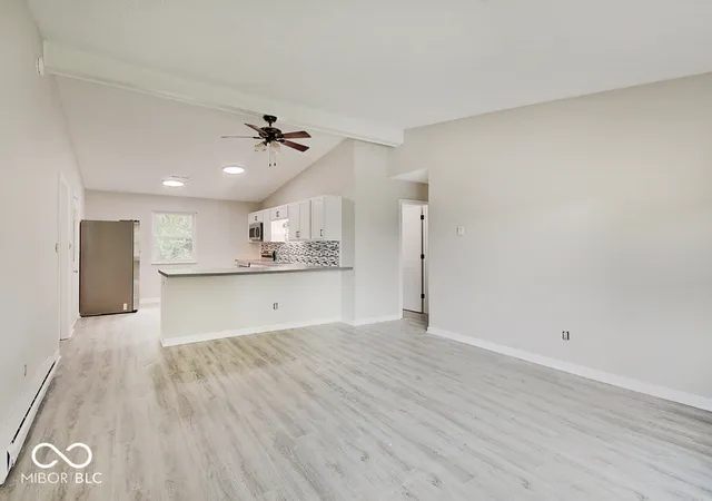 Photo 4 of Single family home for sale at 5428 Yucatan Dr, Indianapolis, IN 46237 | MLS# 22123813 | Listing updated on 2026-10-27