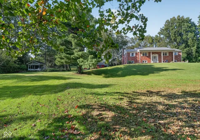 Photo 2 of Single family home for sale at 3146 Market St, Pendleton, IN 46064 | MLS# 22123845 | Listing updated on 2026-09-11