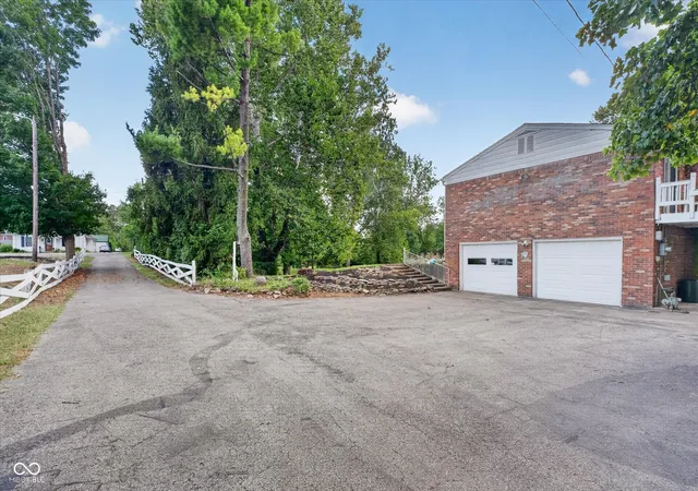 Photo 3 of Single family home for sale at 3146 Market St, Pendleton, IN 46064 | MLS# 22123845 | Listing updated on 2026-09-11