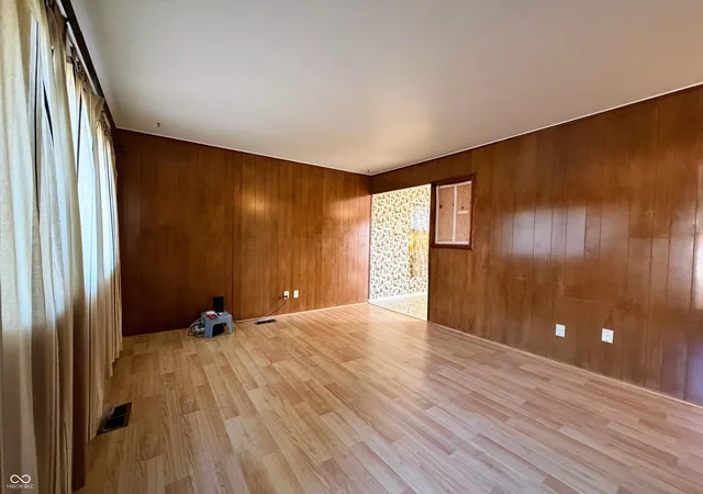 Photo 4 of Sale Pending at 2708 Dawson, Indianapolis, IN 46203 | MLS# 22123882 | Listing updated on 2026-10-19