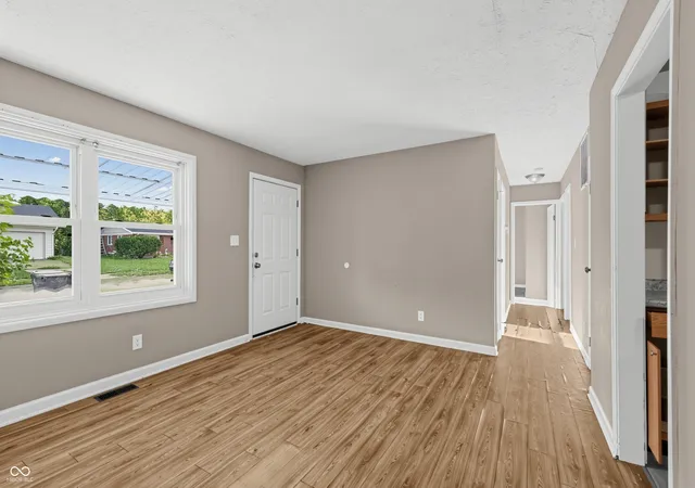 Photo 3 of Single family home for sale at 3642 Tiffany Dr, Indianapolis, IN 46226 | MLS# 22123922 | Listing updated on 2026-10-21