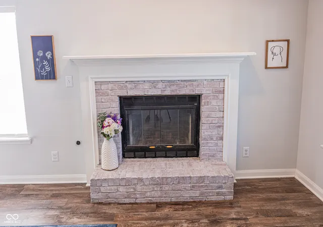 Photo 3 of Sale Pending at 1 Rosecrans Ct, Brownsburg, IN 46112 | MLS# 22123940 | Listing updated on 2026-09-10