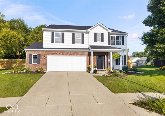 Photo 2 of Sale Pending at 2818 Limber Pine Dr, Whiteland, IN 46184 | MLS# 22123953 | Listing updated on 2026-09-15