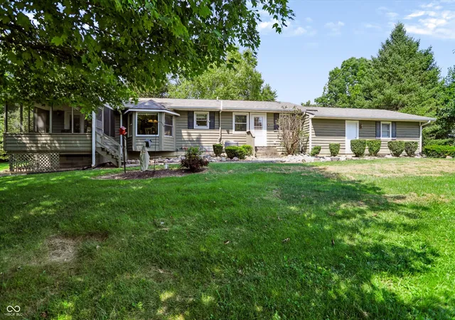 Photo 3 of Sale Pending at 12415 Hoover Rd, Carmel, IN 46032 | MLS# 22123966 | Listing updated on 2026-09-21