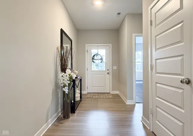Photo 2 of Single family home for sale at 8648 Laurelton Pl, Brownsburg, IN 46112 | MLS# 22123987 | Listing updated on 2026-09-11