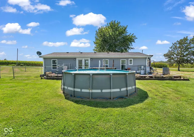 Photo 3 of Sale Pending at 4750 N Old State Rd 55, Crawfordsville, IN 47933 | MLS# 22124020 | Listing updated on 2026-09-10