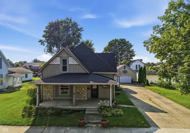 Single family home for sale at 206 S Broadway St, Pendleton, IN 46064 | MLS# 22124036 | Listing updated on 2026-09-15