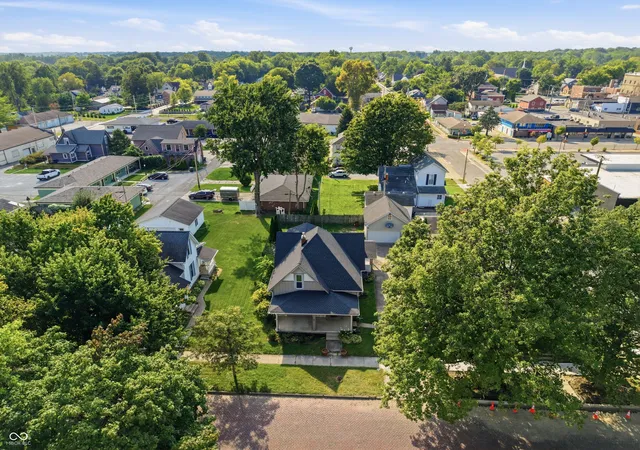 Photo 4 of Single family home for sale at 206 S Broadway St, Pendleton, IN 46064 | MLS# 22124036 | Listing updated on 2026-09-15