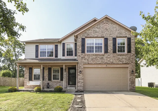 Photo 1 of Sale Pending at 919 Angus Ln, Indianapolis, IN 46217 | MLS# 22124069 | Listing updated on 2026-09-10