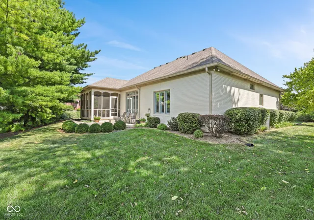 Photo 4 of Single family home for sale at 2668 Forest Hills Blvd, Greenwood, IN 46143 | MLS# 22124135 | Listing updated on 2026-09-12