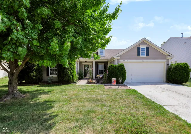 Photo 3 of Sale Pending at 5629 Olive Branch Way, Indianapolis, IN 46237 | MLS# 22124153 | Listing updated on 2026-09-23