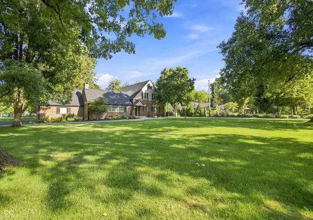 Photo 2 of Single family home for sale at 801 Eastwood Dr, Frankfort, IN 46041 | MLS# 22124161 | Listing updated on 2026-09-11