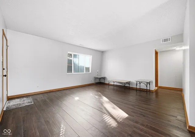 Photo 4 of Condo for sale at 320 Elmead Ct #2001, Greenwood, IN 46142 | MLS# 22124163 | Listing updated on 2026-09-10