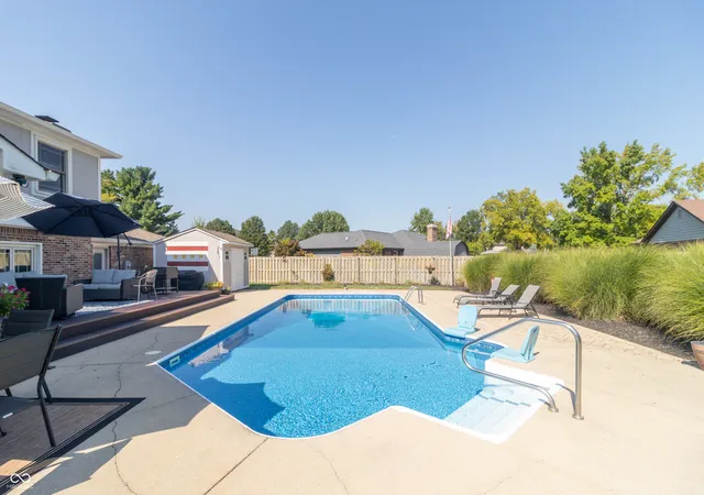 Photo 3 of Sale Pending at 1008 Pauls Dr, Greenfield, IN 46140 | MLS# 22124164 | Listing updated on 2026-09-11