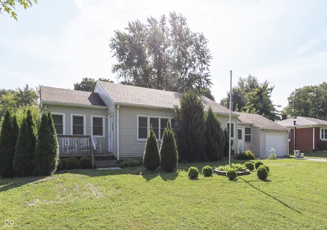 Photo 2 of Single family home for sale at 6055 Manker St, Indianapolis, IN 46227 | MLS# 22124168 | Listing updated on 2026-10-07