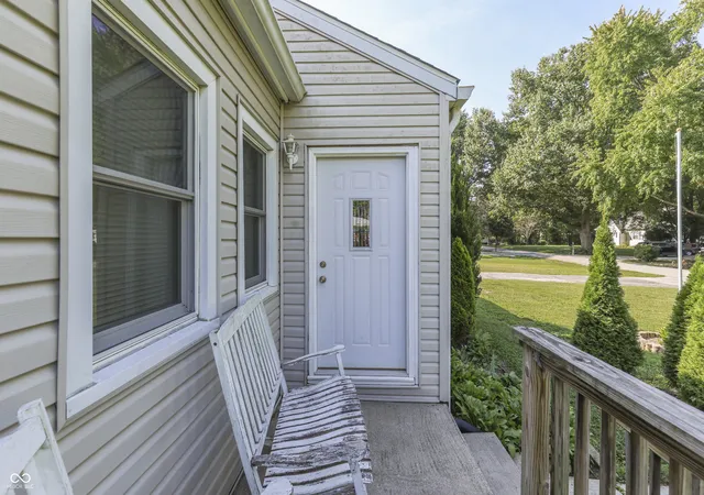 Photo 3 of Single family home for sale at 6055 Manker St, Indianapolis, IN 46227 | MLS# 22124168 | Listing updated on 2026-10-07