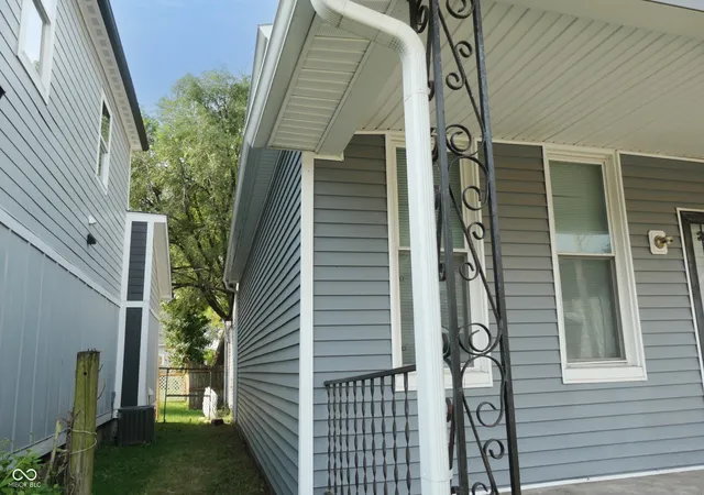 Photo 2 of Single family home for sale at 211 Wisconsin St, Indianapolis, IN 46225 | MLS# 22124231 | Listing updated on 2026-09-30