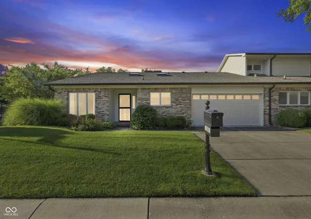 Photo 1 of Sale Pending at 1051 Andalusia Grv, Indianapolis, IN 46260 | MLS# 22124258 | Listing updated on 2026-10-01