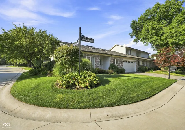 Photo 2 of Sale Pending at 1051 Andalusia Grv, Indianapolis, IN 46260 | MLS# 22124258 | Listing updated on 2026-10-01
