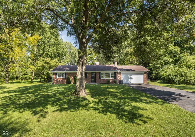 Photo 3 of Single family home for sale at 10461 Woodlawn Dr, Carmel, IN 46280 | MLS# 22124278 | Listing updated on 2026-09-10