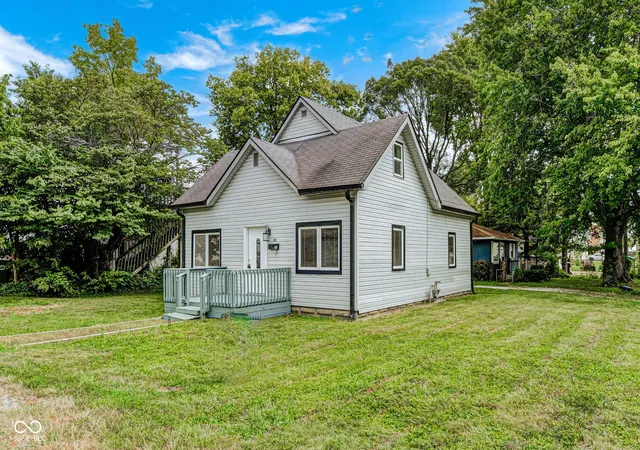 Photo 1 of Single family home for sale at 303 Bishop St, Mooresville, IN 46158 | MLS# 22124322 | Listing updated on 2026-09-12