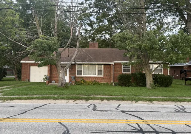 Photo 1 of Single family home for sale at 1512 S Elm, Crawfordsville, IN 47933 | MLS# 22124393 | Listing updated on 2026-09-14