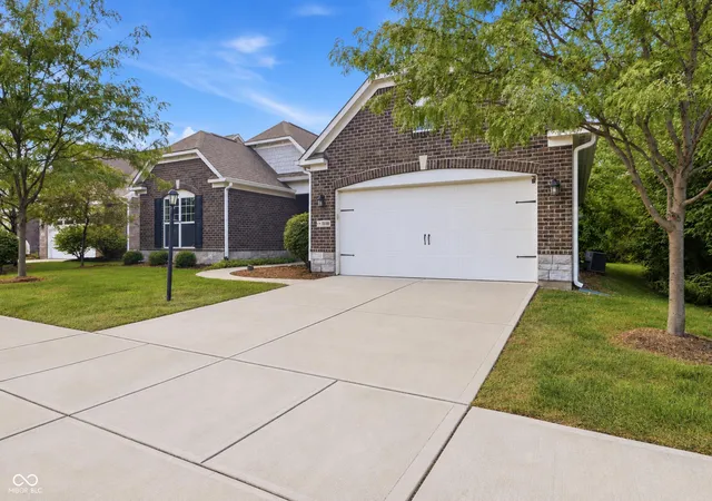 Photo 2 of Single family home for sale at 10106 Solace Ln, Carmel, IN 46280 | MLS# 22124430 | Listing updated on 2026-09-14