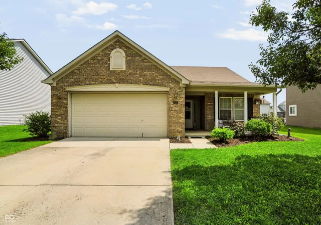 Photo 1 of Single family home for sale at 6171 N Woods Edge Dr, Mc Cordsville, IN 46055 | MLS# 22124433 | Listing updated on 2026-10-05