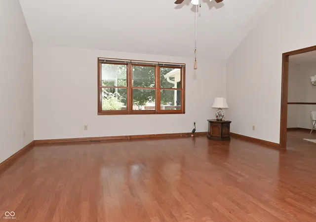 Photo 4 of Sale Pending at 409 Savannah Dr, Greenwood, IN 46142 | MLS# 22124439 | Listing updated on 2026-09-14