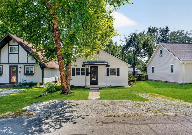 Photo 1 of Sale Pending at 129 W Neal St, Cicero, IN 46034 | MLS# 22124451 | Listing updated on 2026-09-10