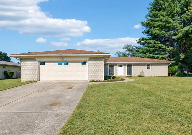 Photo 1 of Single family home for sale at 8244 Palmetto Ln, Indianapolis, IN 46217 | MLS# 22124456 | Listing updated on 2026-10-02