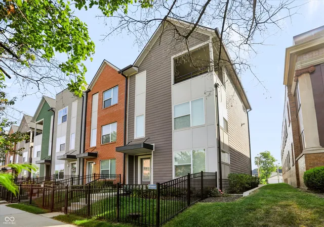 Photo 1 of Single family home for sale at 2127 N College Ave, Indianapolis, IN 46202 | MLS# 22124464 | Listing updated on 2026-09-10