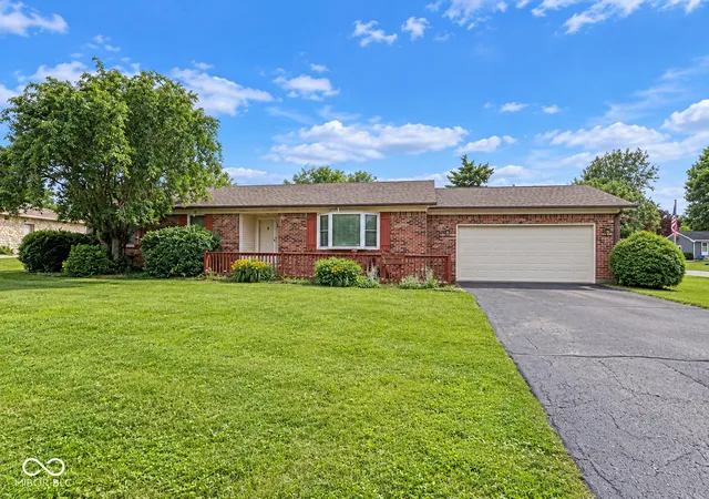 Photo 1 of Single family home for sale at 219 N Hickory, Fairland, IN 46126 | MLS# 22124506 | Listing updated on 2026-09-10