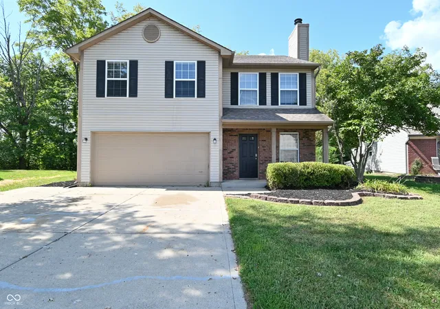 Photo 1 of Single family home for sale at 8446 Silverado Dr, Indianapolis, IN 46237 | MLS# 22124526 | Listing updated on 2026-09-10