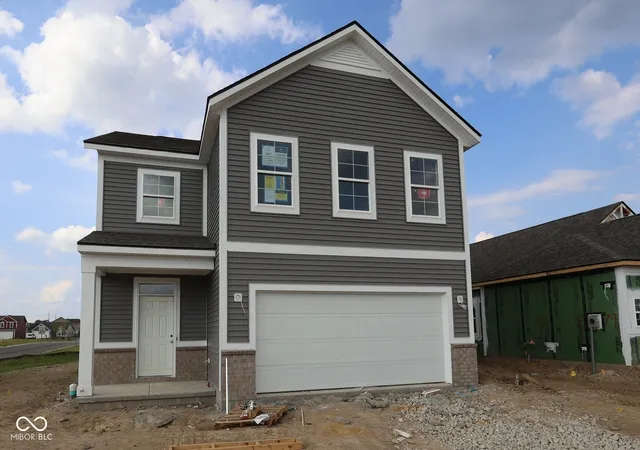 Photo 2 of Single family home for sale at 1904 Victor Higgins Dr, Shelbyville, IN 46176 | MLS# 22124542 | Listing updated on 2026-09-22