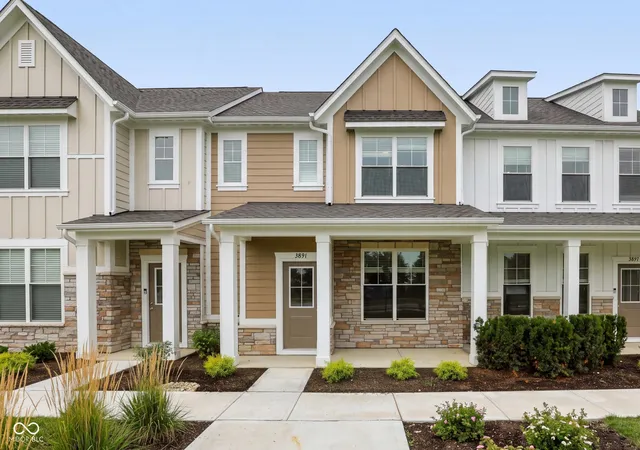 Townhouse for sale at 3891 Sandpiper Way, Brownsburg, IN 46112 | MLS# 22124552