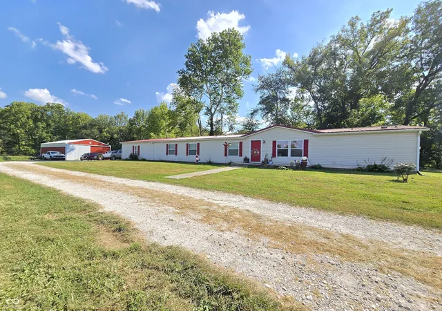 Photo 1 of Single family home for sale at 9099 Pipe Crk Rd, Metamora, IN 47030 | MLS# 22124554 | Listing updated on 2026-09-14