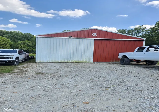 Photo 3 of Single family home for sale at 9099 Pipe Crk Rd, Metamora, IN 47030 | MLS# 22124554 | Listing updated on 2026-09-14
