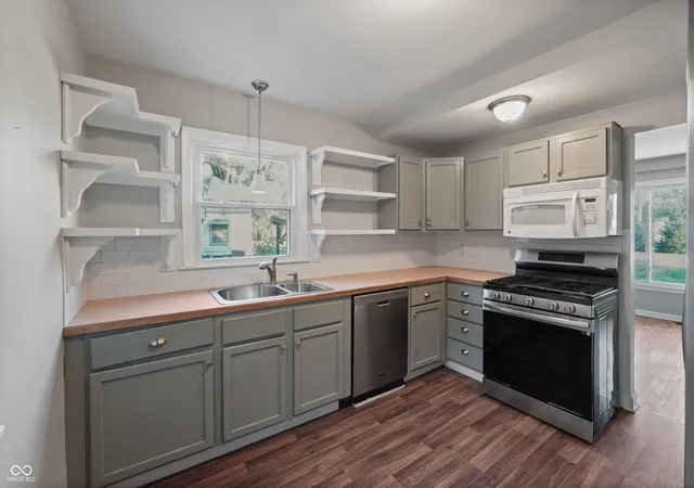 Photo 4 of Single family home for sale at 2109 E 71st Street, Indianapolis, IN 46220 | MLS# 22124580 | Listing updated on 2026-09-24