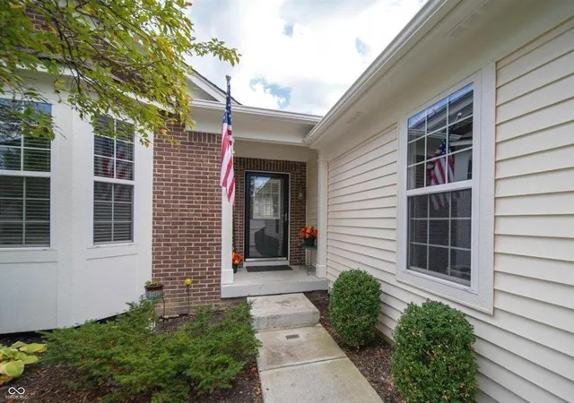 Photo 2 of Single family home for sale at 16111 Matlock Cir, Westfield, IN 46074 | MLS# 22124588 | Listing updated on 2026-09-24